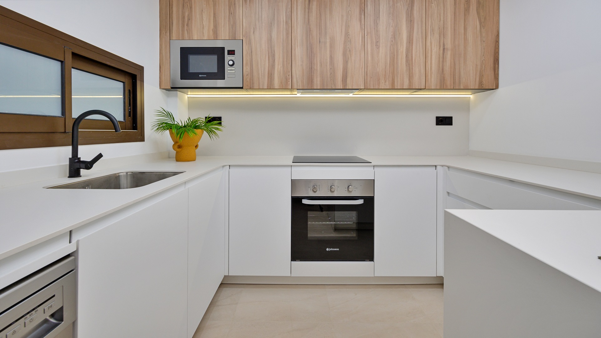 AGA-003-Antaal-Life-016